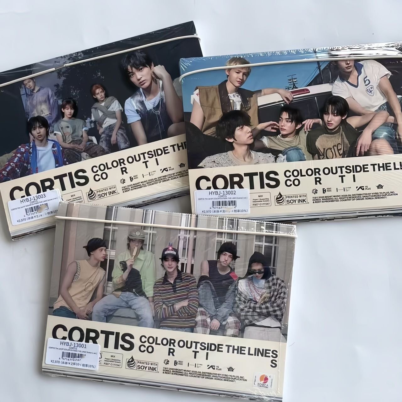 Cortis Debut Albümü Üçün Kart, Poster və Stiker Dəsti