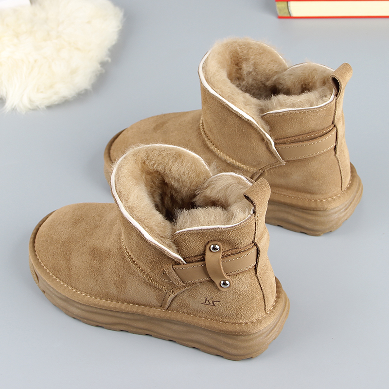 加厚羊毛保暖雪地靴防滑户外靴