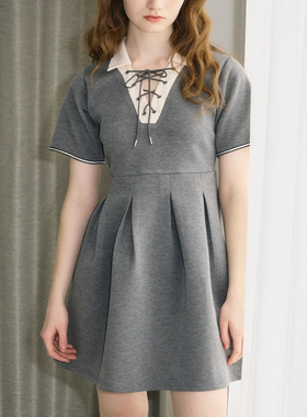 idem·2025新款V领系带收腰显瘦连衣裙