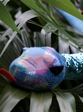 蓝紫色变色亮片蛇玩偶毛绒玩具蛇年装饰儿童节礼物WildRepublc