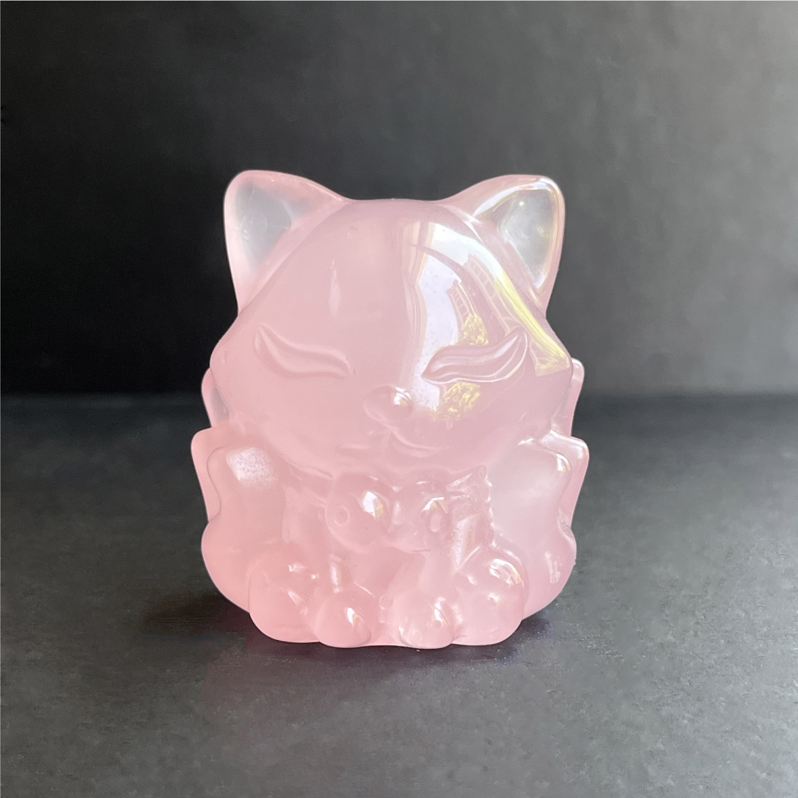 天然粉水晶九尾狐修仙小狐狸涂山狐原石切割手工雕刻摆件饰品