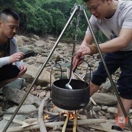 传统老式铁鼎锅铁顶锅加厚柴火铁吊锅铁锅鸡煮饭鼎锅灌炖煮饭鼎罐