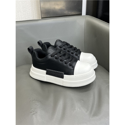 j男鞋2025秋季新款低帮大头鞋舒适厚底板鞋潮流皮面运动休闲鞋