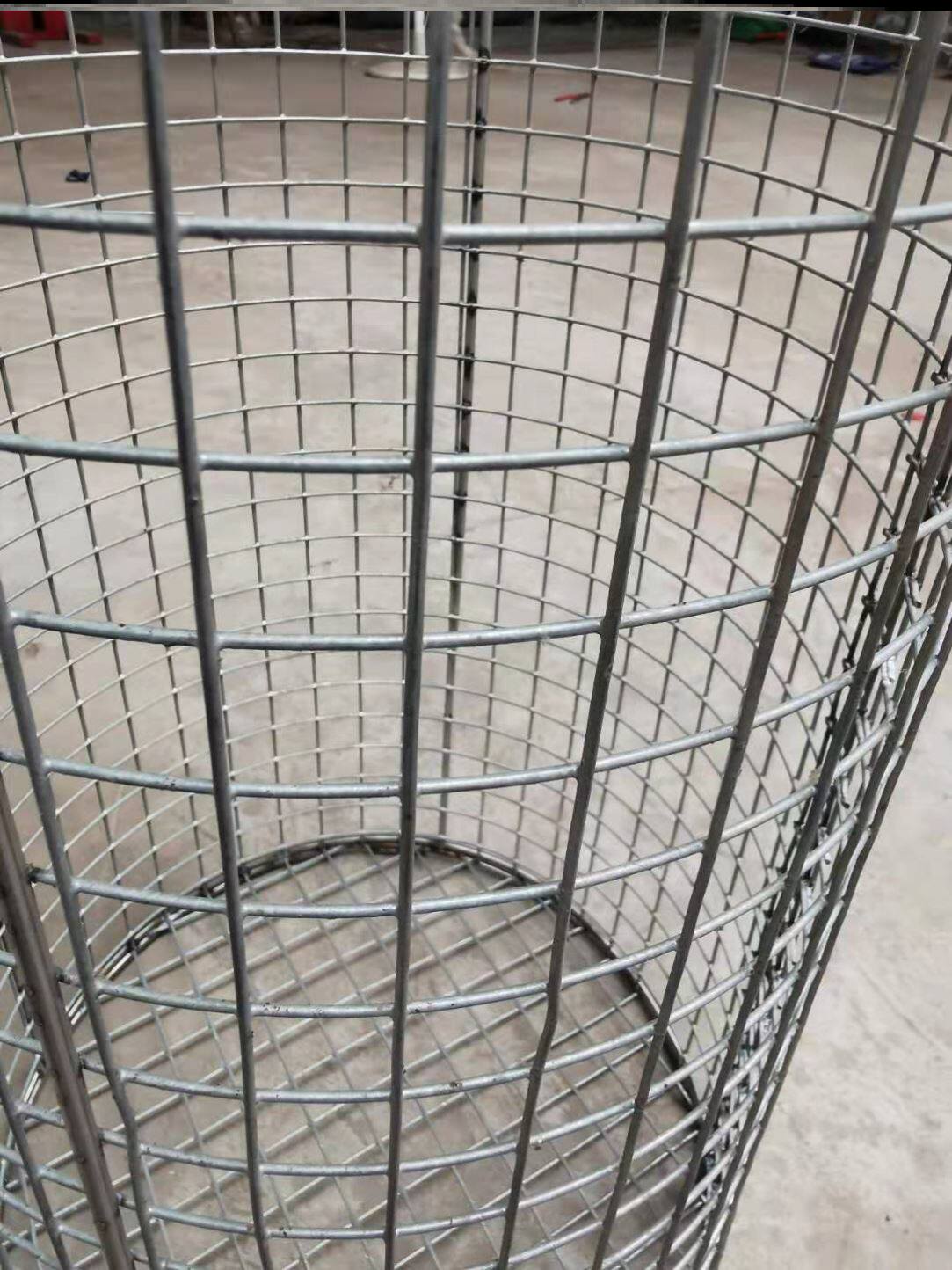 水泵罩子特殊规格定做不锈钢电焊网污水泵防护罩水泵笼潜水泵笼