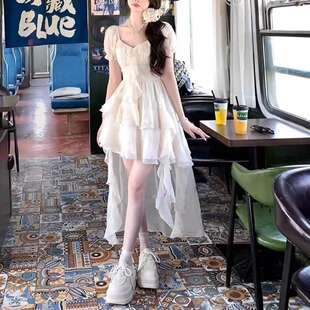 法式小众仙女裙子女夏日绝美初恋甜美荷叶边不规则掐腰短袖连衣裙