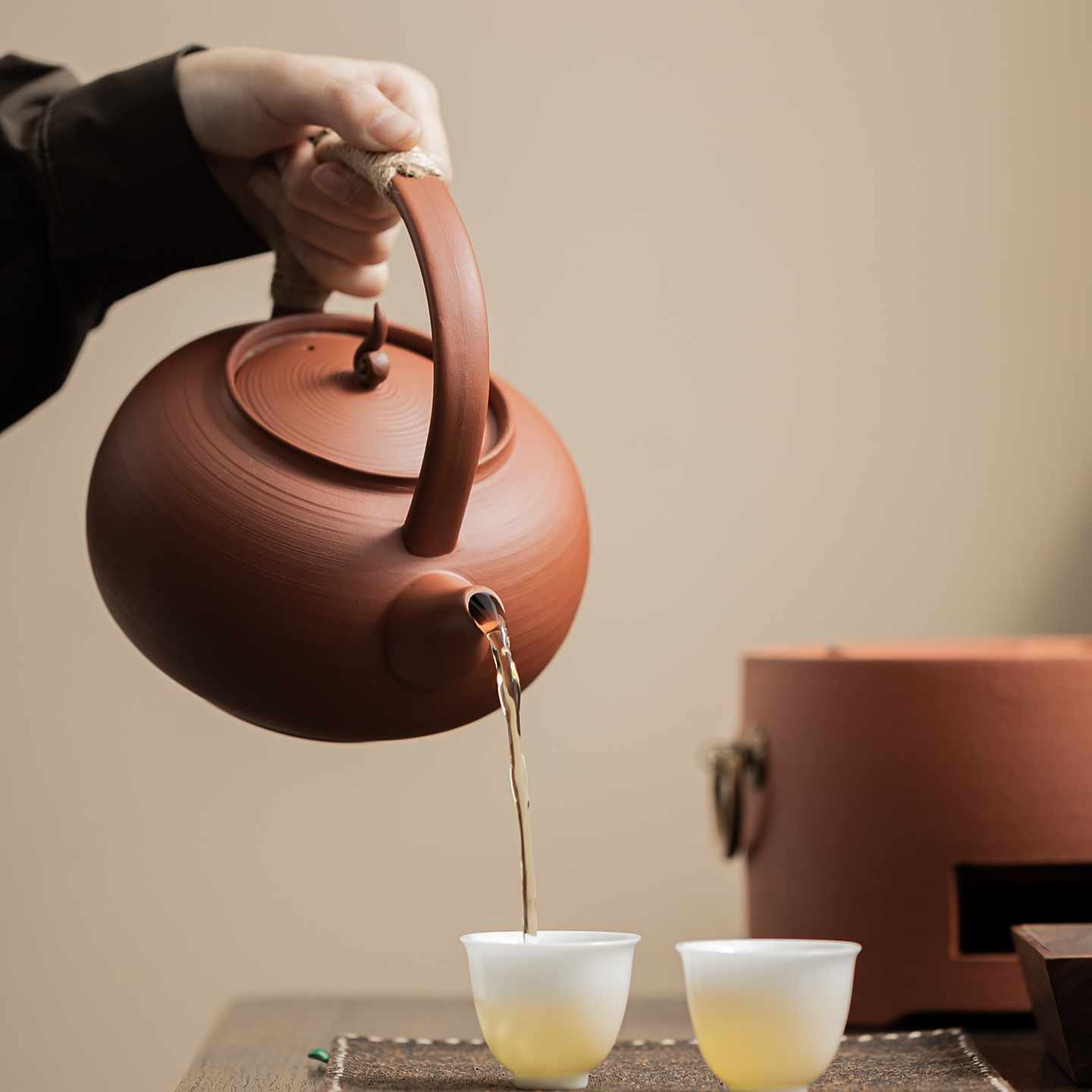 1.2L大容量提梁砂铫壶跳盖养生壶