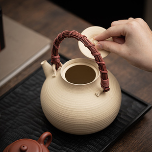 原矿白泥烧水壶编藤提梁壶手工薄胎砂铫壶可以明火电陶炉炭炉套装