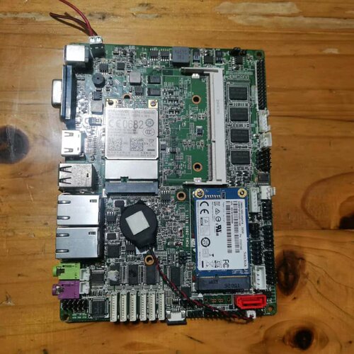 售前询价拆机 灵江PCM3-2800嵌入式双千兆网路接口有6个RS4