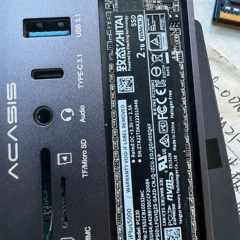售前询价议价；致态TiPLus5000 2T固态硬碟。实物照片，。图片