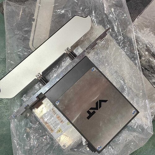 售前询价议价：VAT 0210X-BA24-BYP3 半导体真空矩形真空插