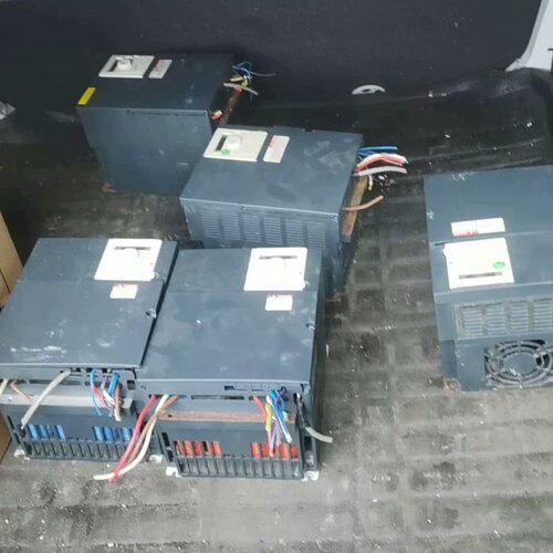 售前询价ATV312HU55N4实物图 拆机货 有点生锈 出