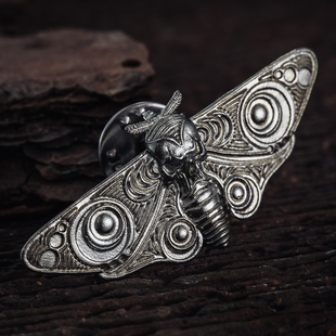 【吾虫】骷髅头鬼脸飞蛾胸针 白铜配饰 蝴蝶昆虫礼品 官方授权