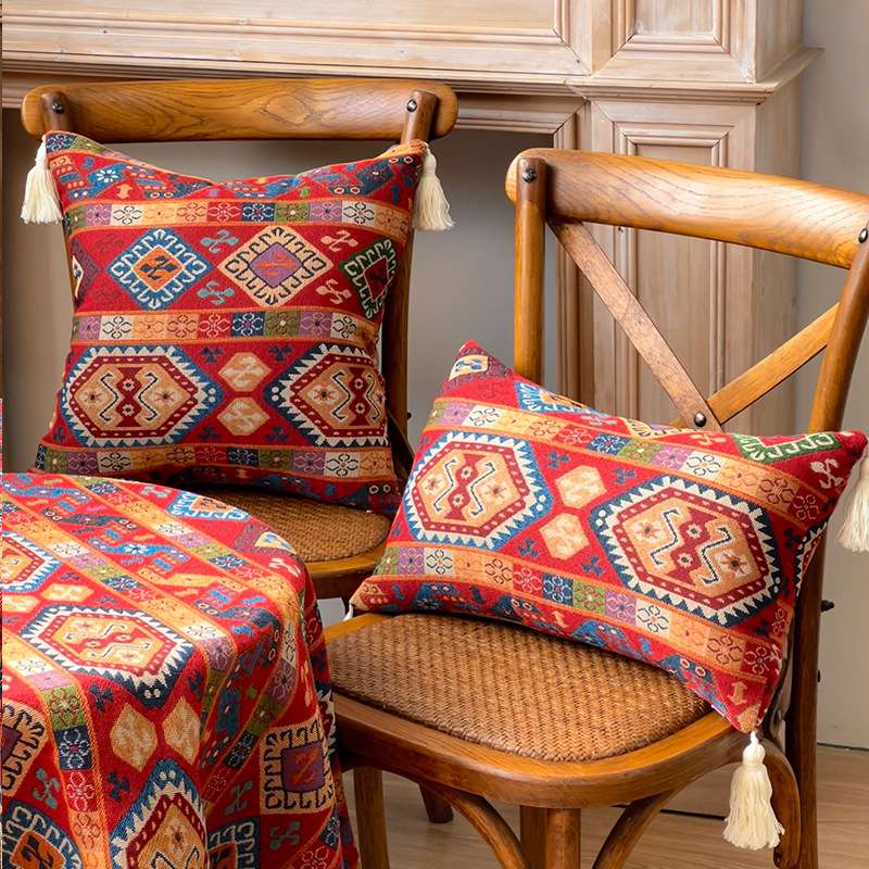波西米亚印花抱枕红色云南长条沙发靠垫靠枕客厅床头靠枕家居装饰