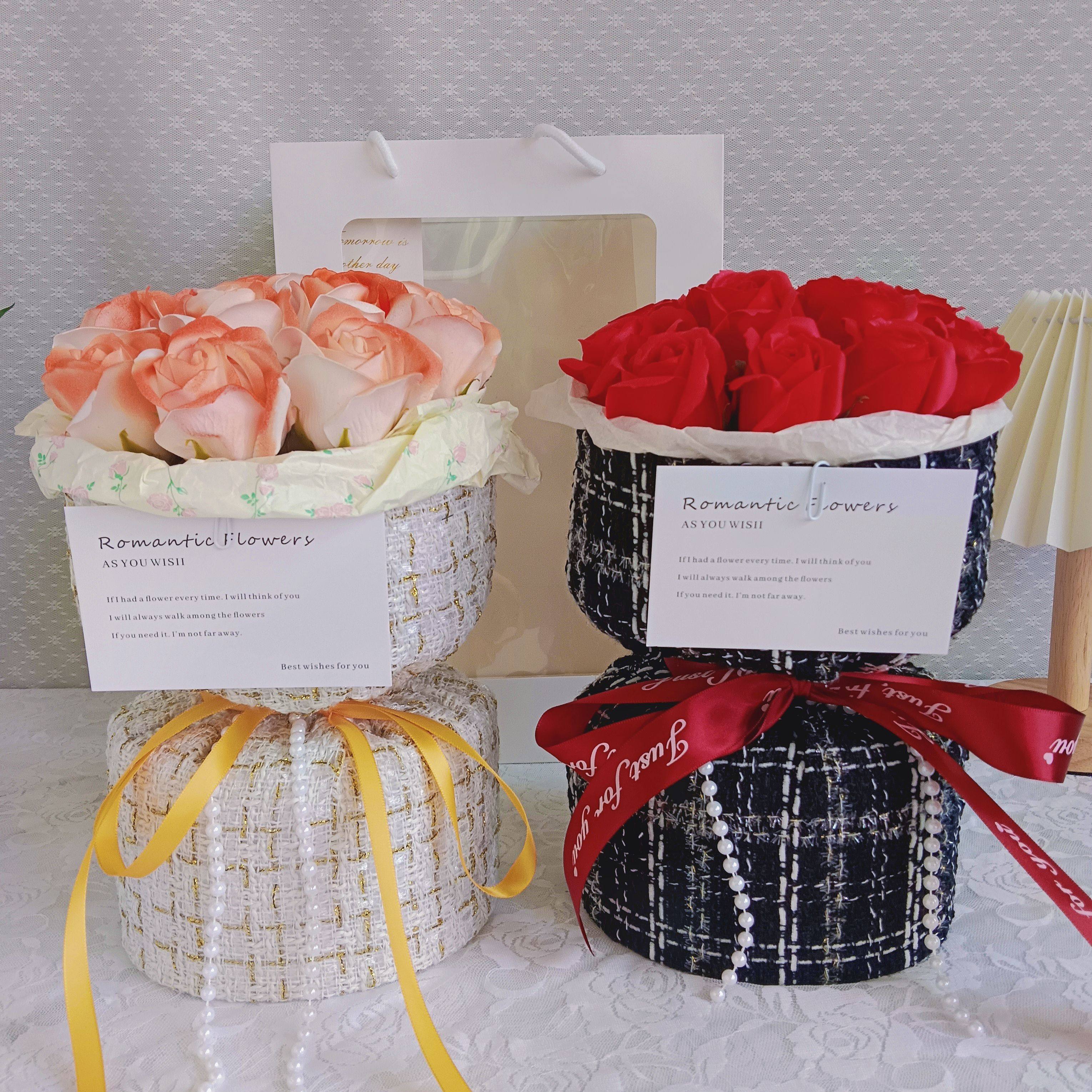 七夕情人节香皂玫瑰永生花小香风花束成品送女朋友母亲老婆礼物