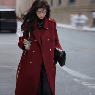 2025秋冬新款气质新年战袍复古呢子大衣红色长款金扣毛呢外套女