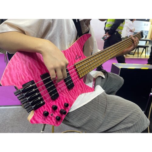 Leeky Y25-5 Bass五弦无头电贝斯粉色絮状贴面定制贝斯