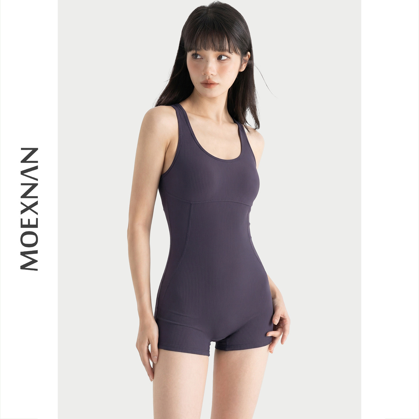 泳衣女高级感新款连体平角泡温泉游泳馆专用小胸竞速显瘦学生泳装