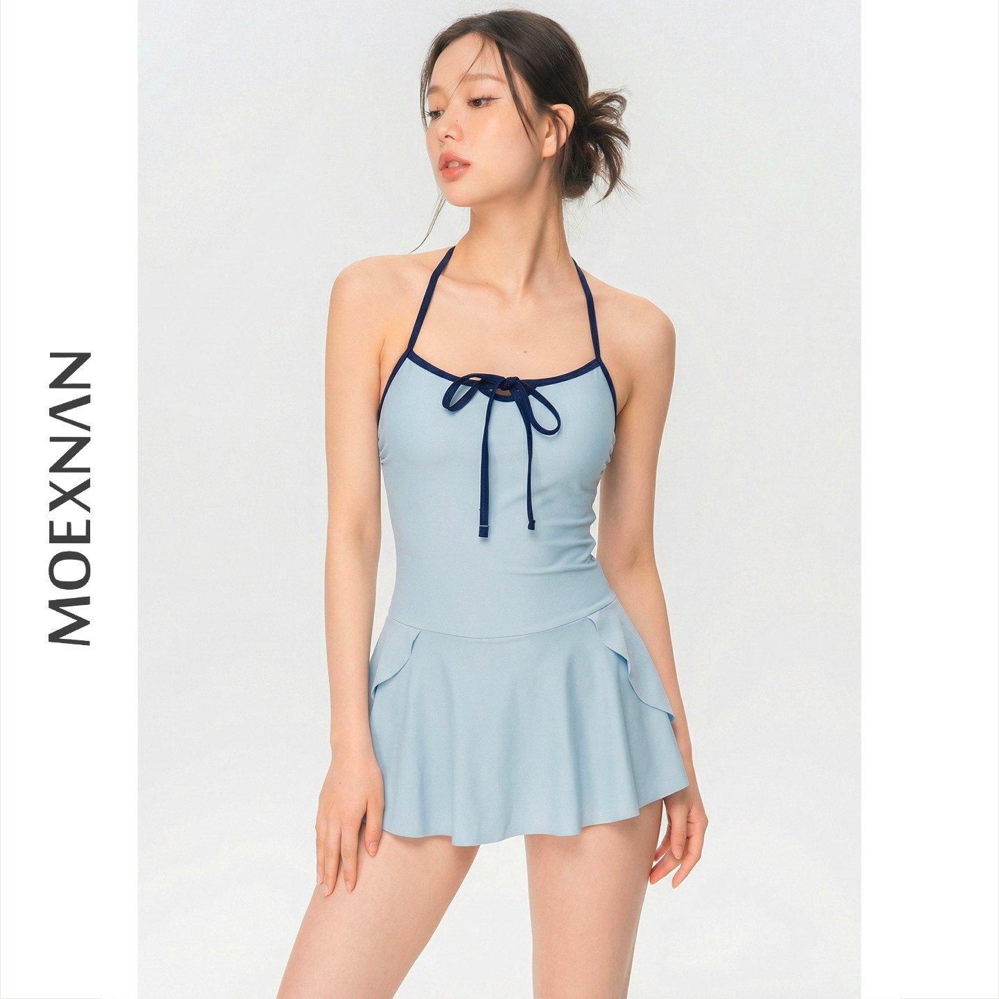 新款性感连体裙式泳衣女度假小胸聚拢遮肚显瘦保守学生泳装泡温泉