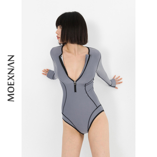 小胸泳装 韩版 泡温泉遮肚显瘦保守学生 防晒连体泳衣女新款 度假长袖