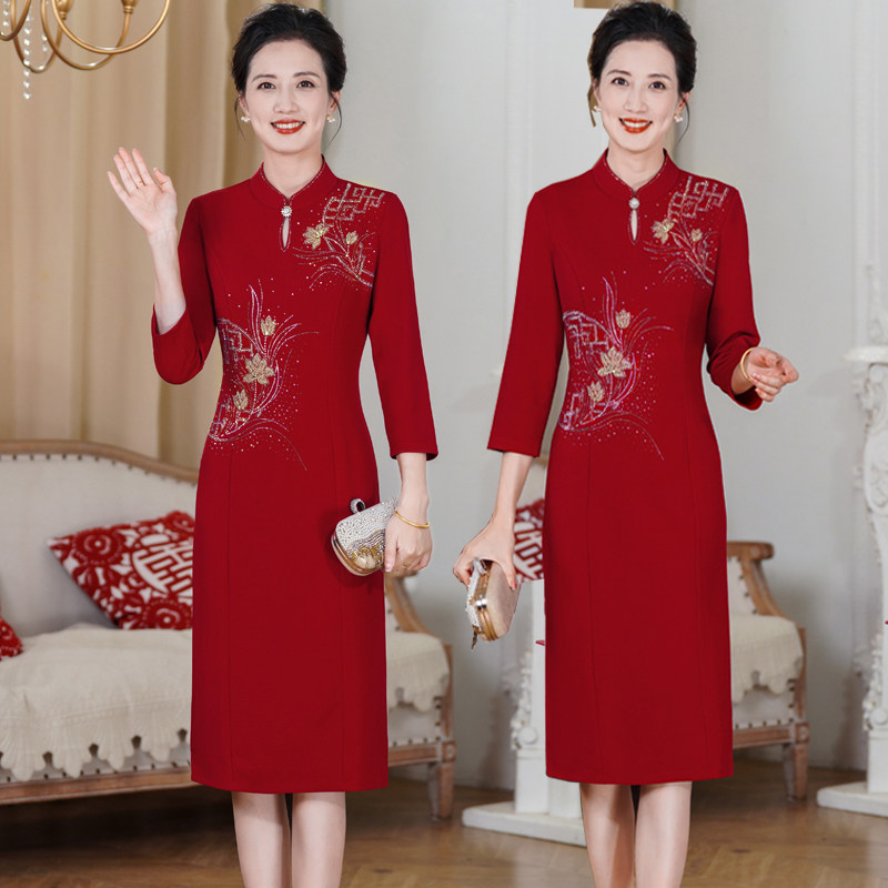 十月喜婆婆高端婚宴改良旗袍礼服2025新款结婚妈妈连衣裙平时可穿