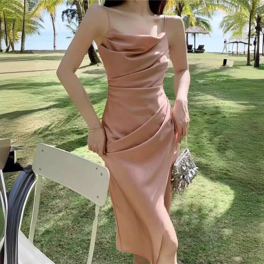 高级感醋酸缎面连衣裙女夏季气质法式茶歇性感褶皱开叉吊带长裙子