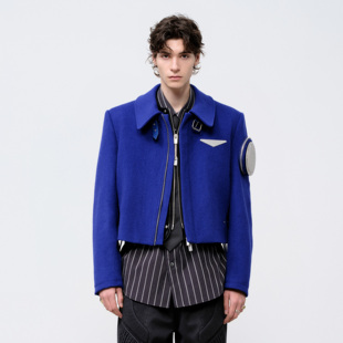 飞上来FACEONLAB原创金属臂章潜艇夹克克莱因蓝拉链短款翻领外套