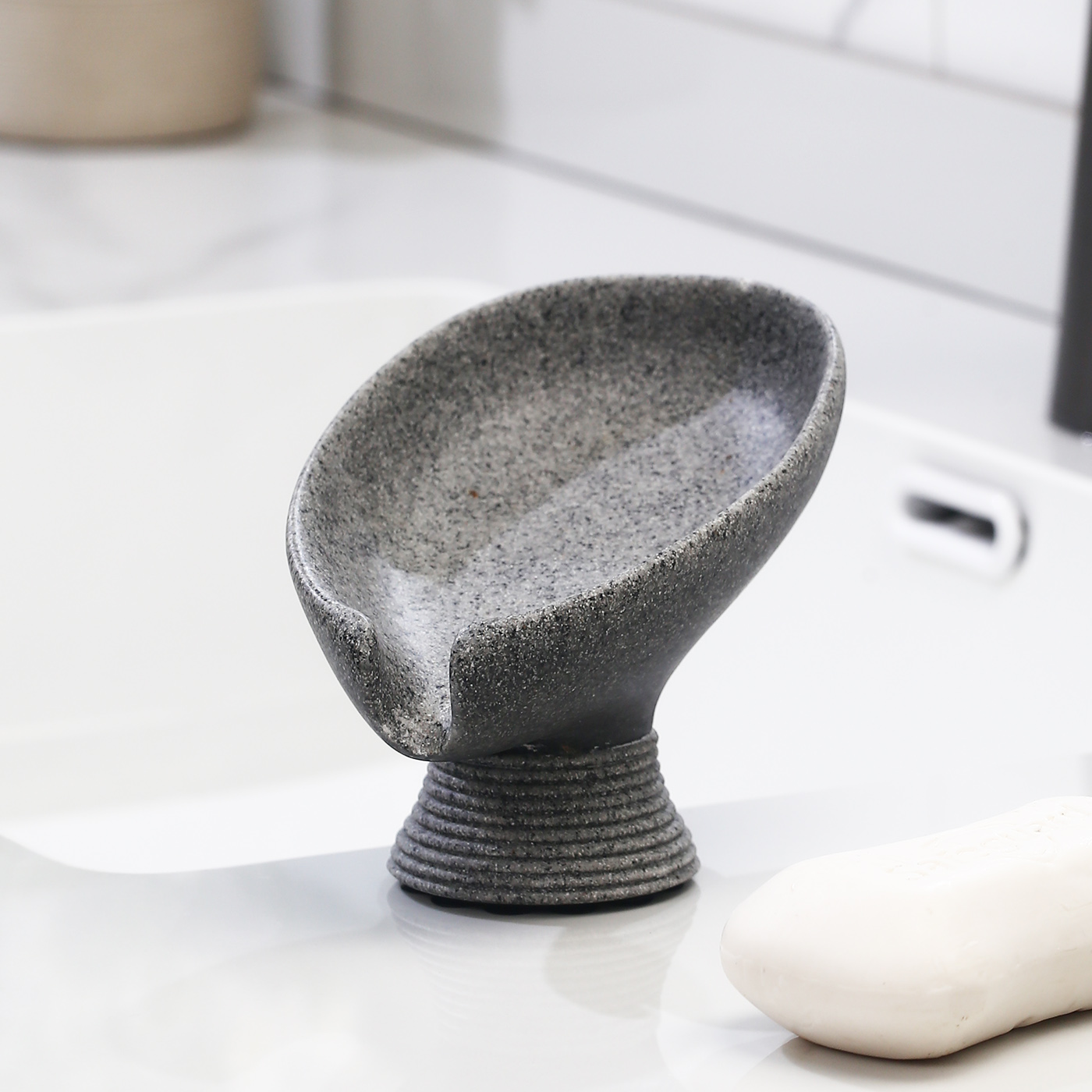 洗手台面高级感沥水肥皂盒免打孔卫生间创意香皂盒家用简约皂碟