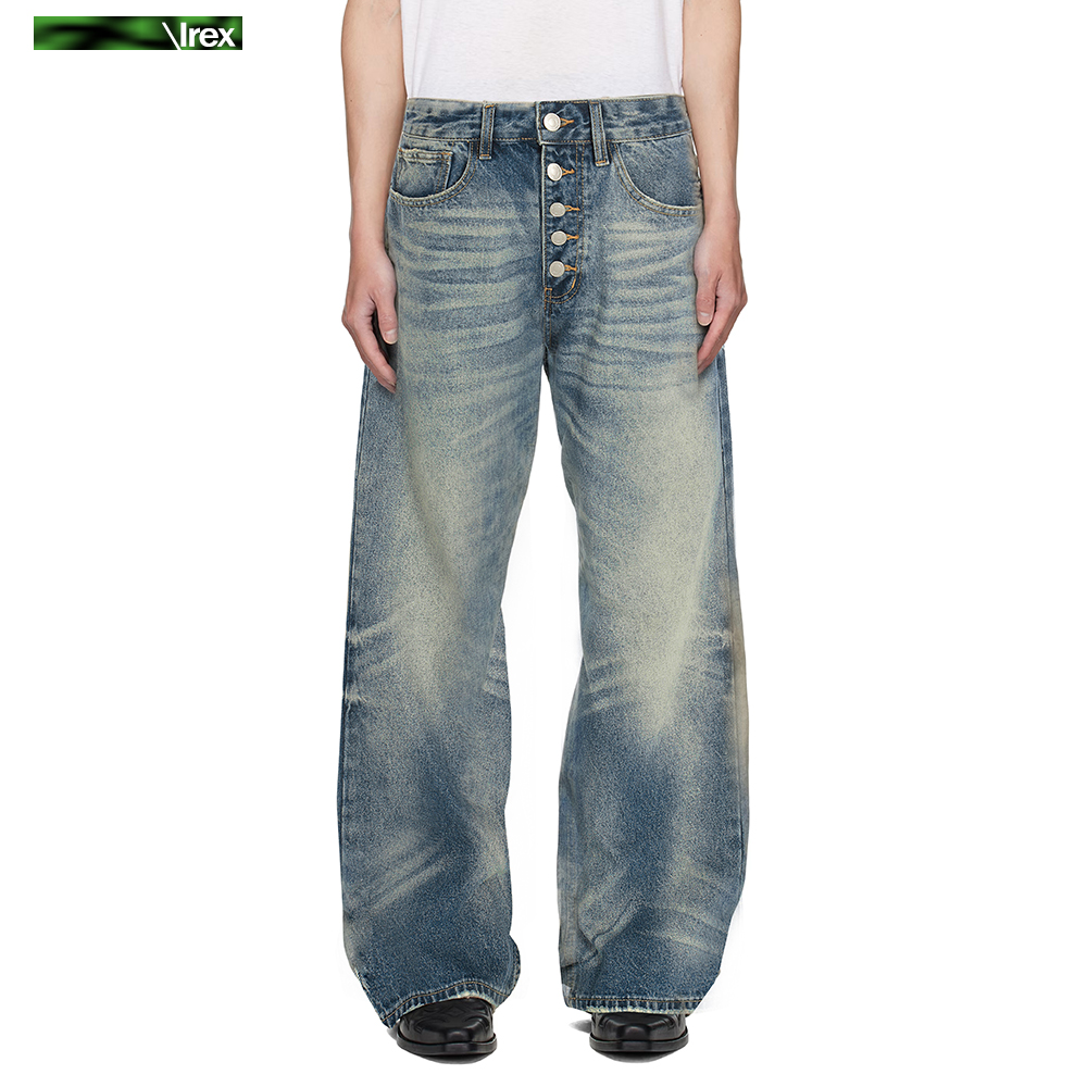 水洗竹节蓝排扣设计牛仔裤