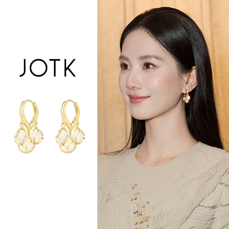 高级感金色耳环女款绝美