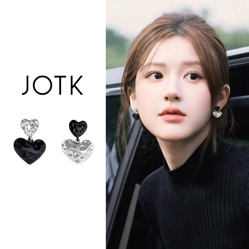 不对称黑白色爱心耳夹女款