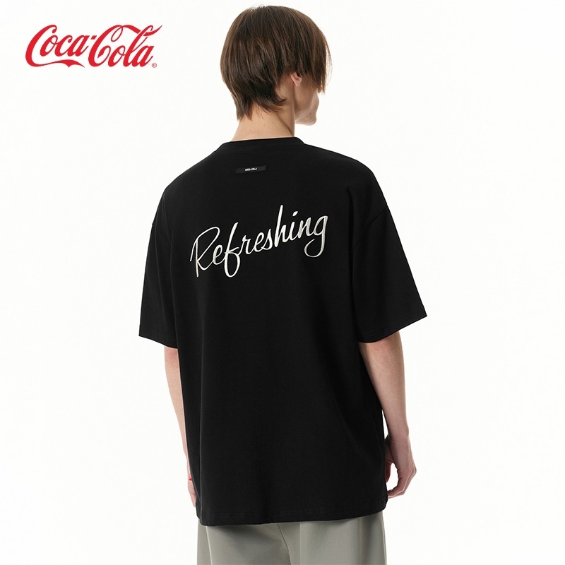 Coca-Cola可口可乐 美式花体刺绣基础款落肩圆领短袖T恤 