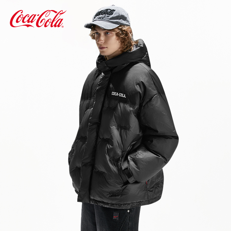 可口可乐满刺绣Logo撞色羽绒服