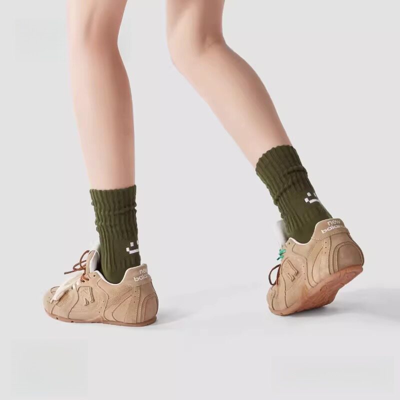 袜子女中筒袜笑脸刺绣长筒袜日系堆堆袜保暖百搭2026新款爆款长袜