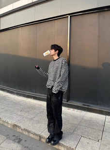 August 可搭配勋章多种玩法 rain条纹vibe简约cleanfit情侣毛衣