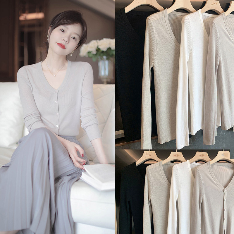 2022年早春新款法式温柔针织开衫薄款灰色毛衣外套短款上衣女春秋