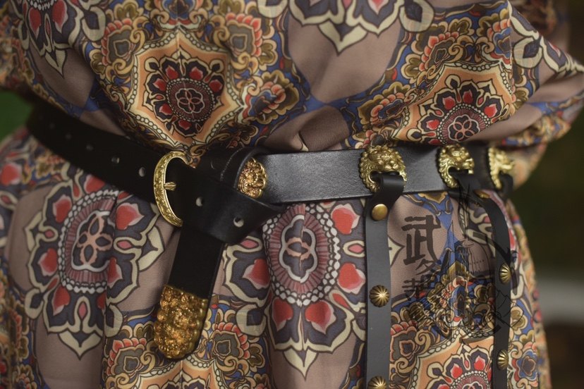 武备寺之唐朝腰带 蹀躞带 唐代革带 十三跨蹀躞带唐制 汉服腰盔甲