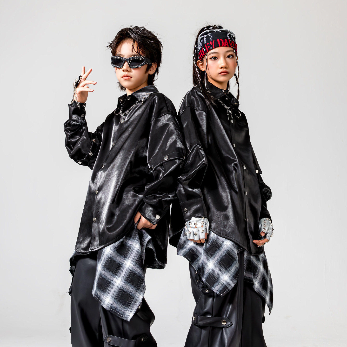 儿童街舞潮服男童嘻哈少年演出服架子鼓摇滚亮面黑衬衫炫酷套装