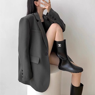 周淼zhoumiao2026春秋新款高级设计感女士黑色休闲小西装外套女