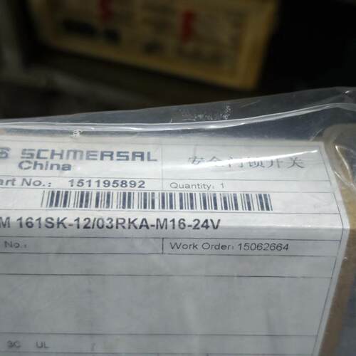 AZM161SK-12/03RKA-M16-24V 施迈赛安全门锁开关议价维修