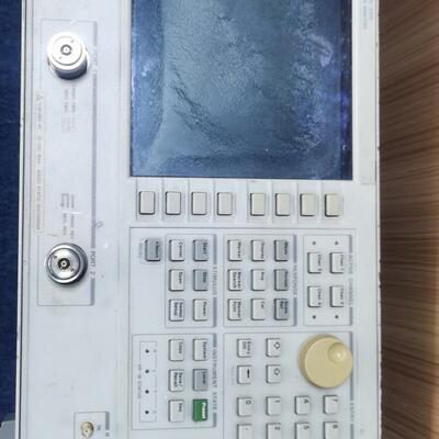 HP8753ES 3G矢量网络分析仪故障机 可通电不缺件亏本转让议价维修