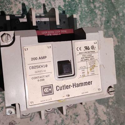 C825KN10 交流接触器 200A 110-120VAC Cutler-Hammer议价维修