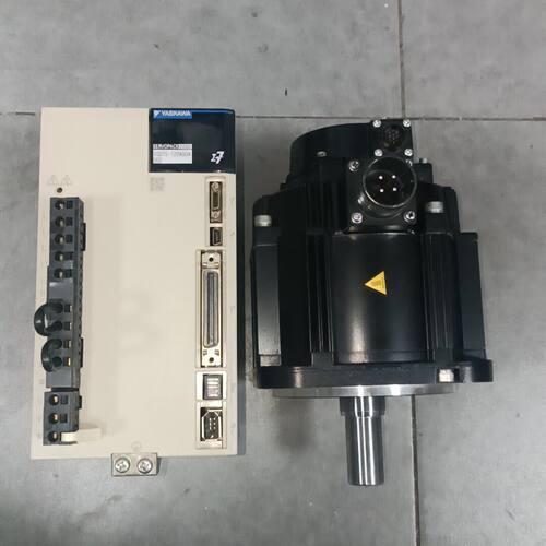 SGD7S-120A00A0 伺服套装 7系1.5KW 工控自动化配件议价维修