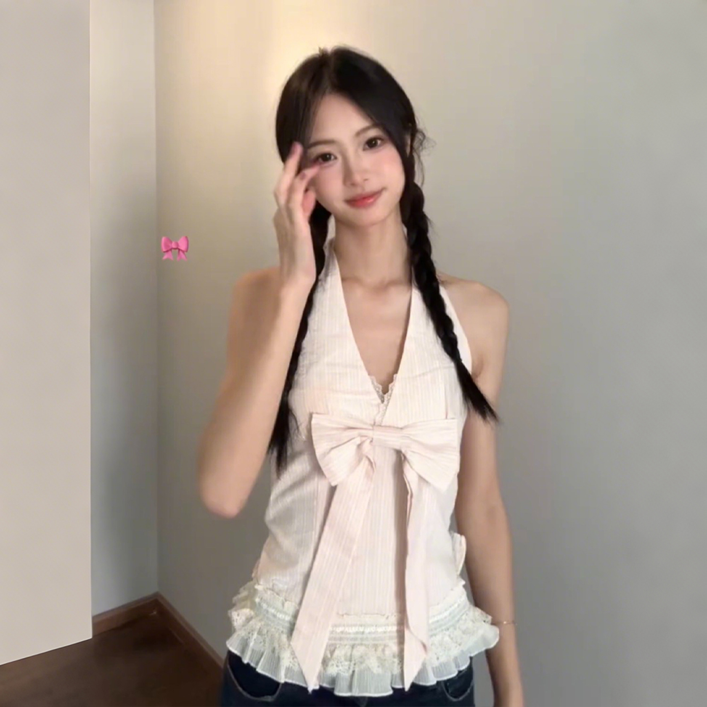 甜辣妹挂脖v领粉色吊带背心