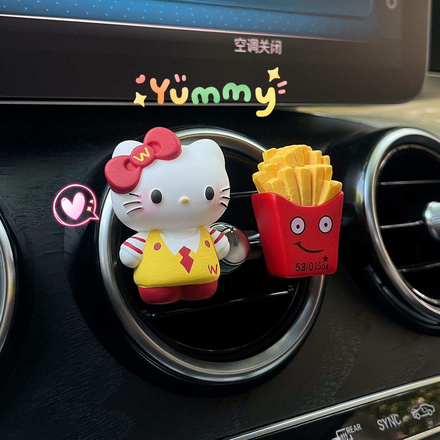 新款kt猫车载香薰出风口装饰