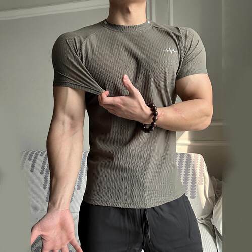 美式蜂窝肌理冰感速干健身短袖男