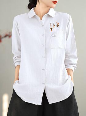 MONLOUVE广东普宁白色刺绣衬衫女士春秋2025新款妈妈洋气宽松衬衣