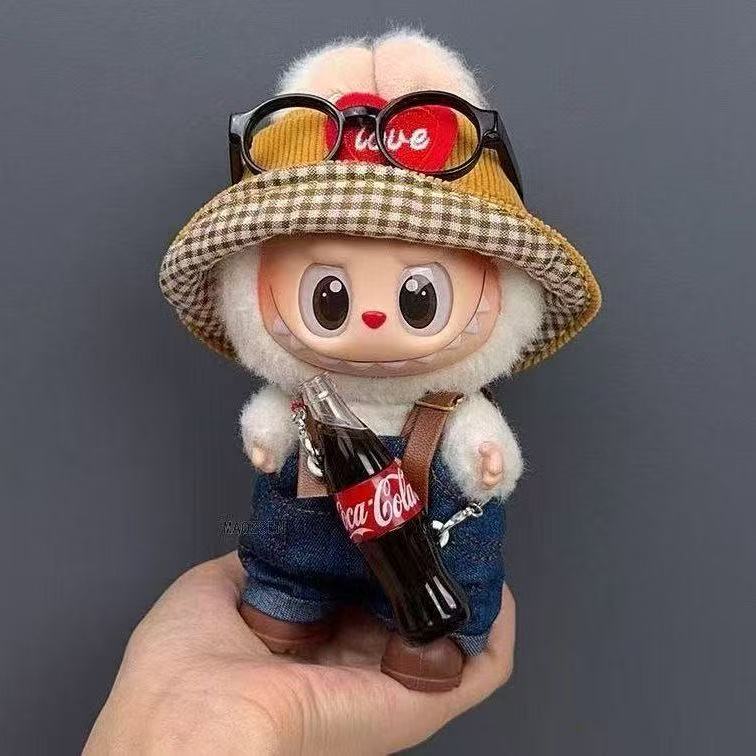 新款labubu娃衣一二三代可口可乐玩偶娃娃挂件换装帽子背带裤套装
