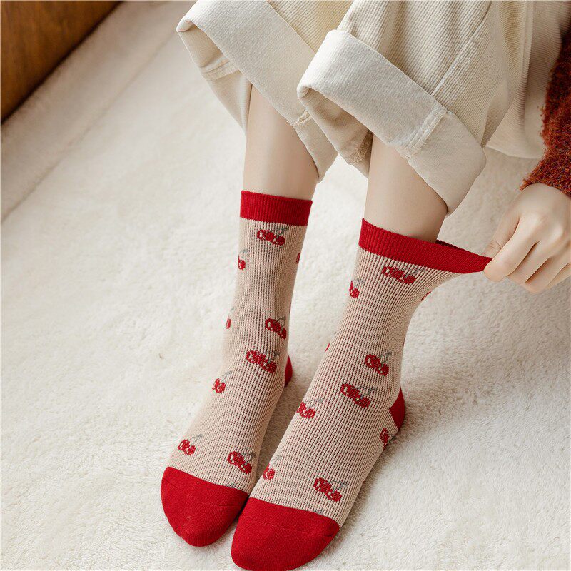 새해를 맞이하는 밝은 빨간색 양말 2켤레 빨간색 두꺼운 실 이중 바늘 중통 양말