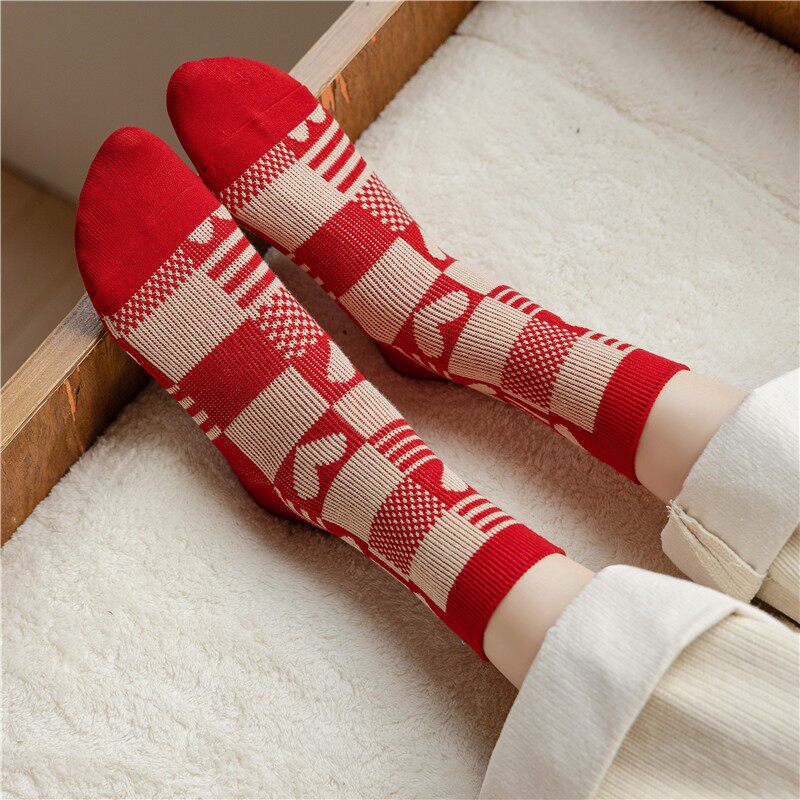 새해를 맞이하는 밝은 빨간색 양말 2켤레 빨간색 두꺼운 실 이중 바늘 중통 양말