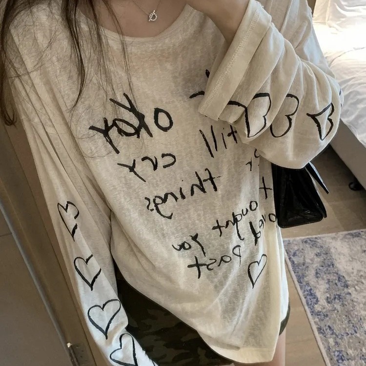 杏色字母爱心印花防晒T恤女夏2025新款长袖薄款宽松显瘦 空调罩衫